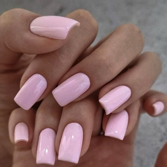 PRESS ON NAILS - Picture 1 of 2